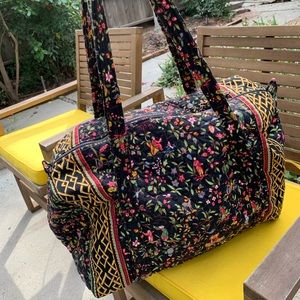 Vera Bradley duffel, perfect condition